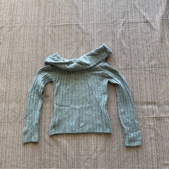 ABERCROMBIE & FITCH Women's Off-The-Shoulder Ribbed Sweater Size S - Picture 5 of 6